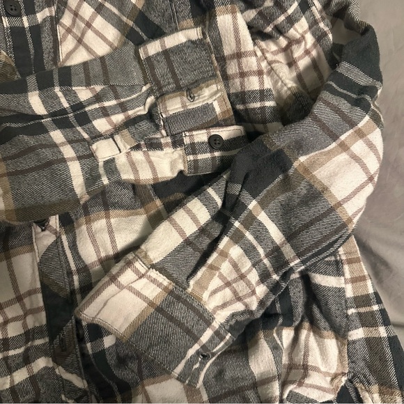 Columbia women’s flannel size XS grey/white/tan - Picture 2 of 3